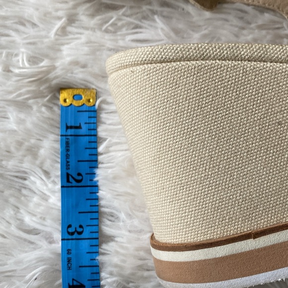 Women’s Sz 8 crossed straps wedge canvas sandals - Picture 7 of 11